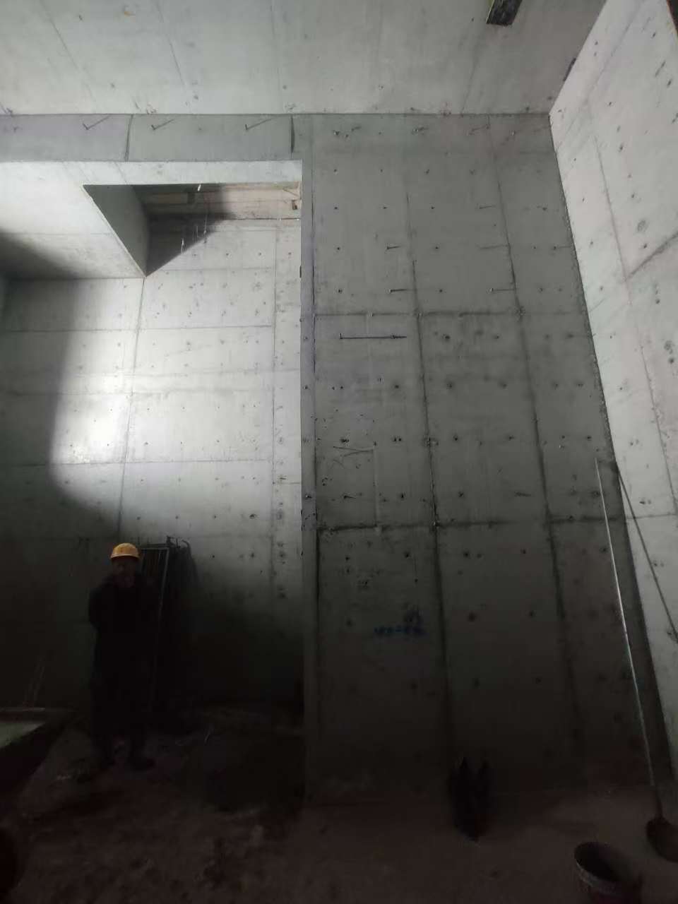 常德墙上开槽钢筋断了有影响吗
